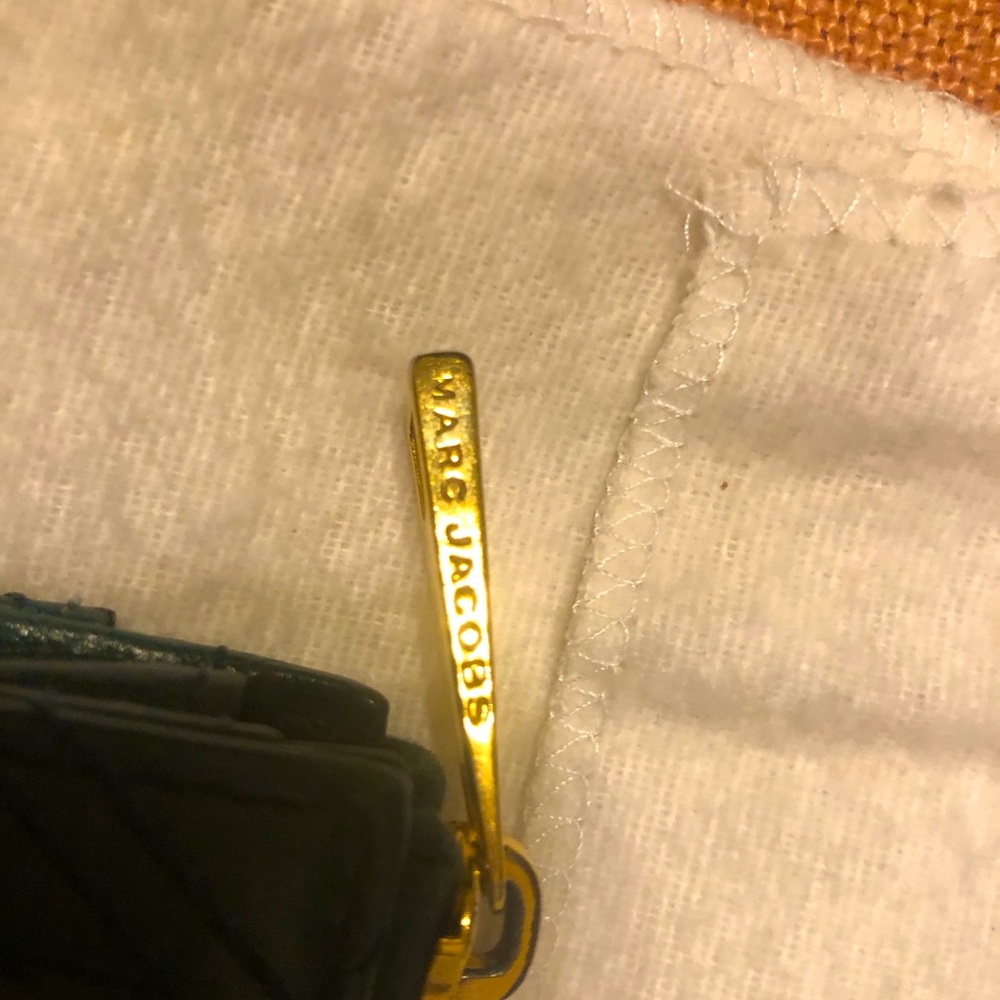 🌴🤩AUTHENTIC MARC JACOBS DESIGNER QUILTED LEATHER ZIP TOP GREEN WALLET😍 - Picture 7 of 16